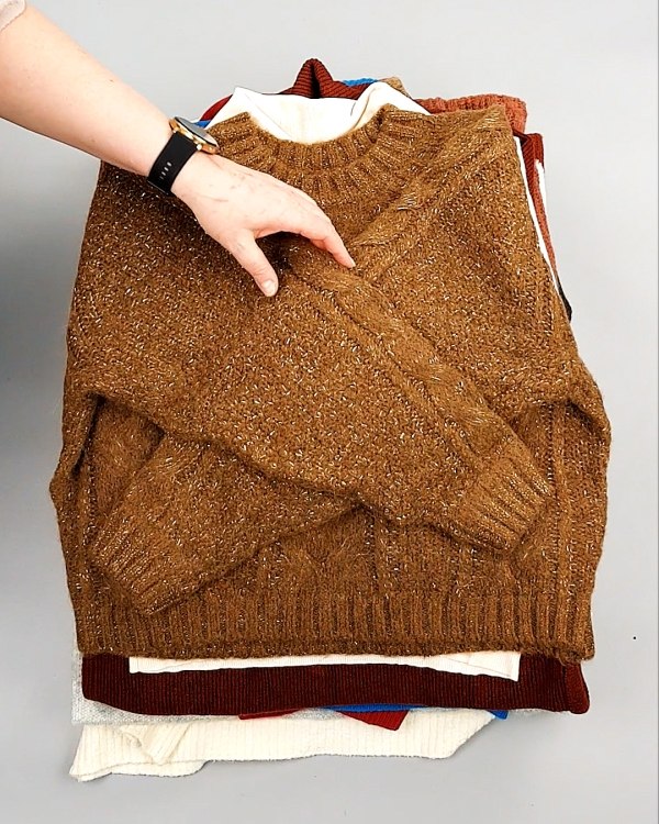 Фотография  268 - Джемпера СТОК CAN 084#7 кг, ЛОТ №7651 оптом в Пскове и Псковской области