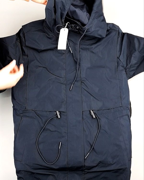 Фотография  685 - Верхняя одежда весна TOM TAILOR 124#7,8 кг, ЛОТ №7581 оптом в Пскове и Псковской области