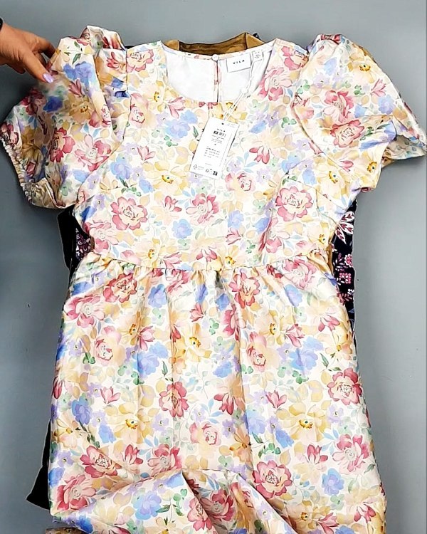 Фотография  767 - Платья VILA Summer 104#5 кг, ЛОТ №7837 оптом в Пскове и Псковской области