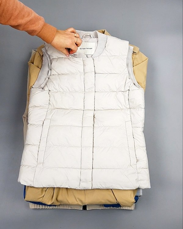 Фотография  512 - Верхняя одежда весна TOM TAILOR 124#7,1 кг, ЛОТ №7580 оптом в Пскове и Псковской области