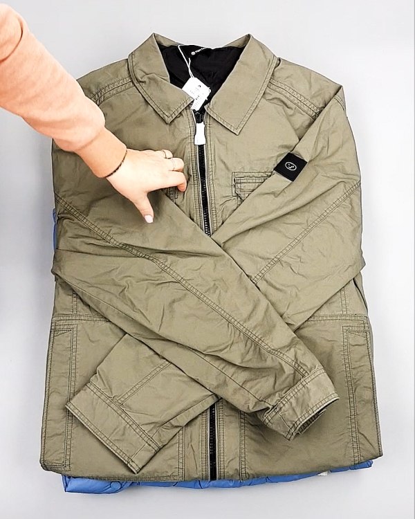 Фотография  985 - Верхняя одежда весна TOM TAILOR 124#7,8 кг, ЛОТ №7581 оптом в Пскове и Псковской области