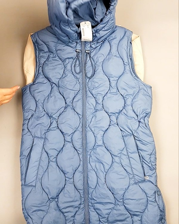 Фотография  229 - Верхняя одежда весна TOM TAILOR 124#7,8 кг, ЛОТ №7581 оптом в Пскове и Псковской области