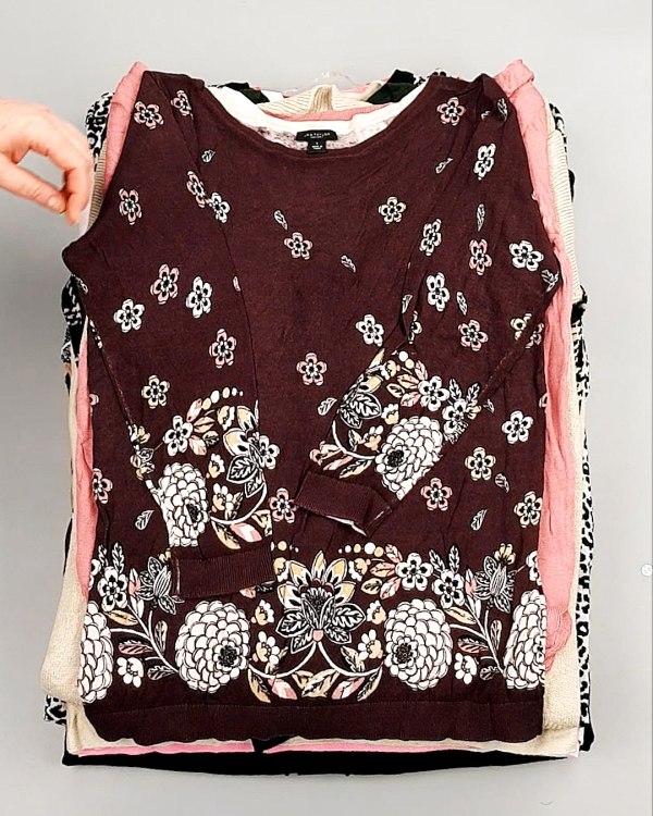 Фотография  793 - Джемпера легкие СТОК CAN 084#7 кг, ЛОТ №7632 оптом в Пскове и Псковской области