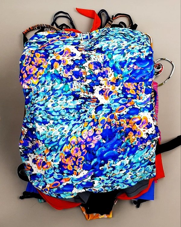 Фотография  905 - Купальники СТОК CAN 124#5 кг, ЛОТ №7686 оптом в Пскове и Псковской области