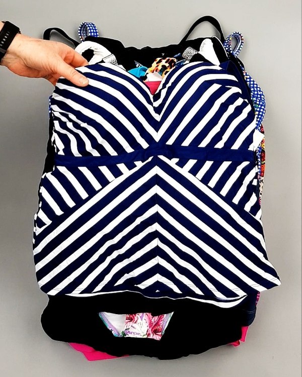 Фотография  402 - Купальники СТОК CAN 124#5 кг, ЛОТ №7688 оптом в Пскове и Псковской области