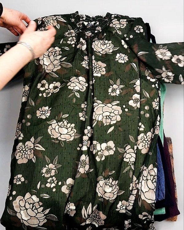 Фотография  605 - Платья СТОК CAN зима 084#7 кг оптом в Пскове и Псковской области