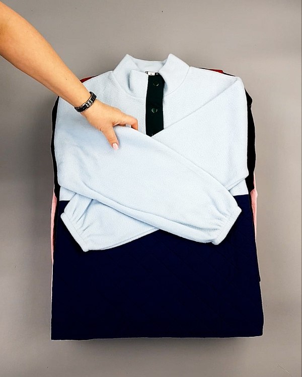 Фотография  979 - SWEATSHIRT CAN 084#10 кг, ЛОТ №7621 оптом в Пскове и Псковской области