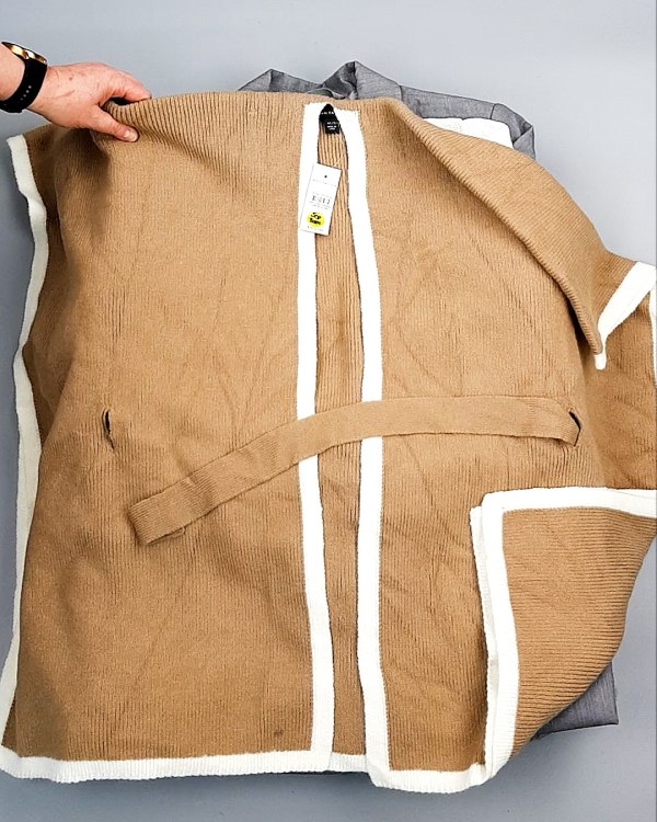 Фотография  144 - Кардиганы СТОК CAN 084#7 кг, ЛОТ №7673 оптом в Пскове и Псковской области