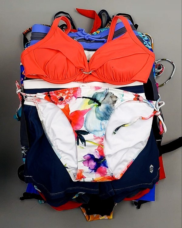 Фотография  134 - Купальники СТОК CAN 124#5 кг, ЛОТ №7686 оптом в Пскове и Псковской области