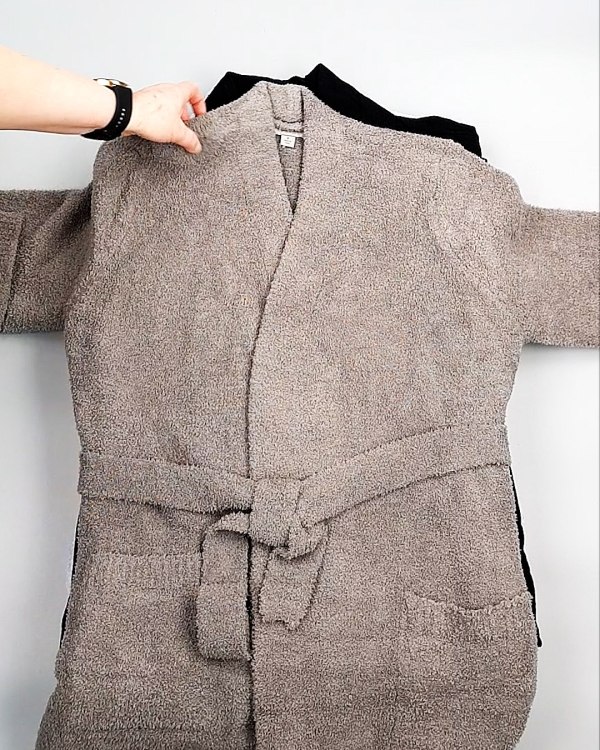 Фотография  533 - Кардиганы СТОК CAN 084#7 кг, ЛОТ №7671 оптом в Пскове и Псковской области