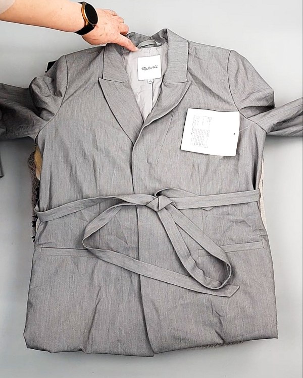 Фотография  594 - Кардиганы СТОК CAN 084#7 кг, ЛОТ №7673 оптом в Пскове и Псковской области