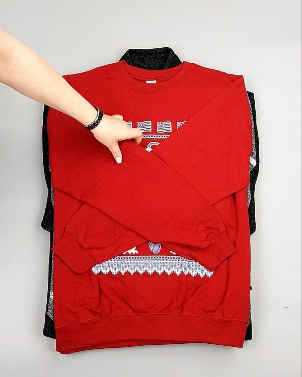 Фотография  280 - SWEATSHIRT CAN 084#10 кг, ЛОТ №7617 оптом в Пскове и Псковской области