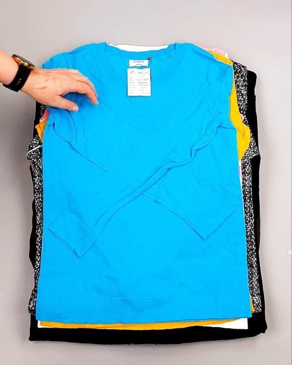 Фотография  923 - Джемпера легкие СТОК CAN 084#7 кг, ЛОТ №7632 оптом в Пскове и Псковской области