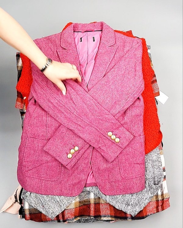 Фотография  407 - AMAZON mix жен весна 015#18 кг, ЛОТ №7718 оптом в Пскове и Псковской области