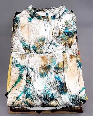 Купить DK, Bestseller + Summer mix#15 кг, ЛОТ №7926 оптом в Пскове и Псковской области