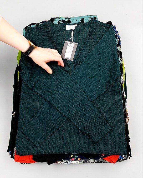 Фотография  678 - Блузки Bestseller+DK 035#5 кг, ЛОТ №8097 оптом в Пскове и Псковской области