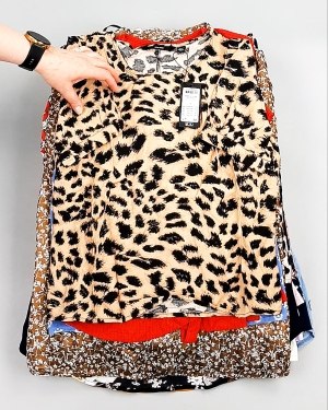 Фотография  175 - Блузки Bestseller 44#5 кг, ЛОТ №8026 оптом в Пскове и Псковской области