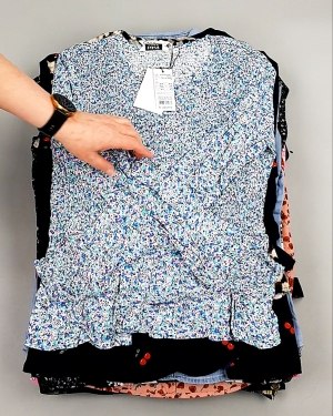 Фотография  614 - Блузки Bestseller 44#5 кг оптом в Пскове и Псковской области