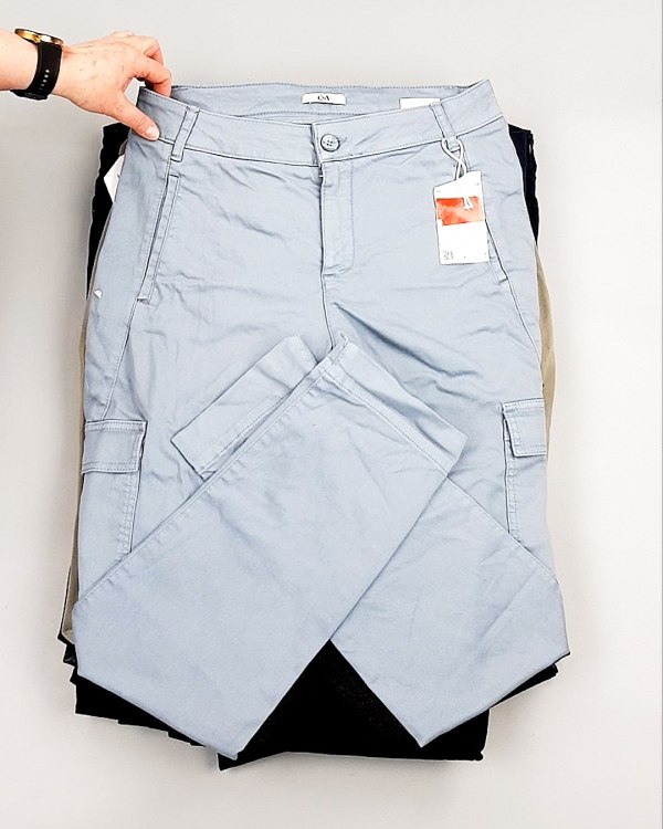 Фотография  414 - Брюки женские лето C&A 025#10 кг, ЛОТ №7895 оптом в Пскове и Псковской области