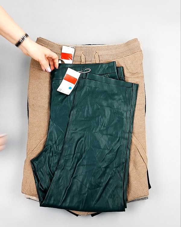 Фотография  693 - Брюки женские зима C&A 025#10 кг, ЛОТ №7910 оптом в Пскове и Псковской области