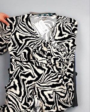 Фотография  997 - Платья Bestseller+DK Summer 035#5 кг, ЛОТ №8059 оптом в Пскове и Псковской области