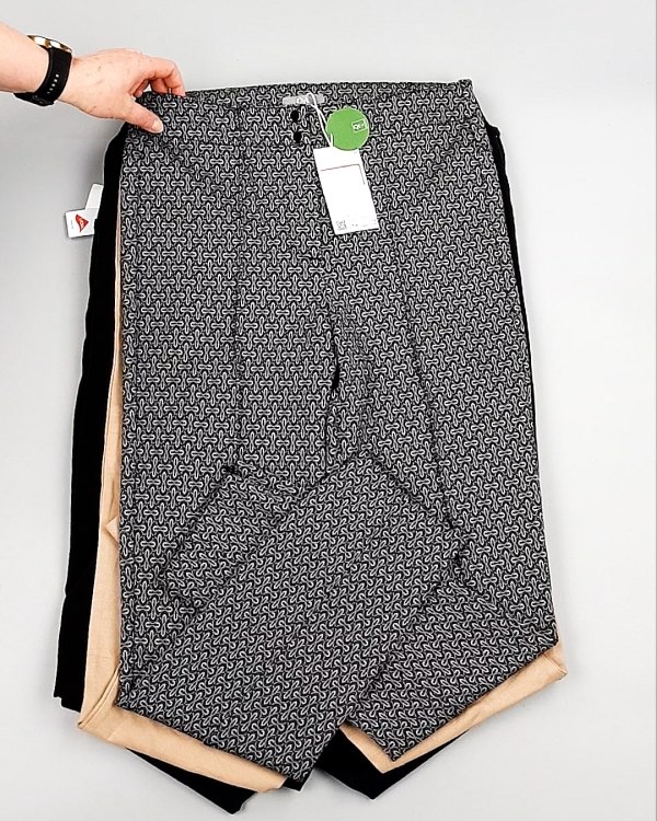 Фотография  139 - Брюки женские лето C&A 025#10 кг, ЛОТ №7892 оптом в Пскове и Псковской области