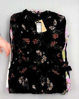 Фотография  814 - Блузки Bestseller 44#5 кг оптом в Пскове и Псковской области