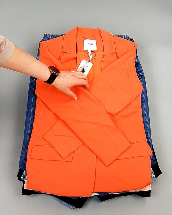 Фотография  805 - ДАНИЯ Summer mix 24#15 кг, ЛОТ №8044 оптом в Пскове и Псковской области