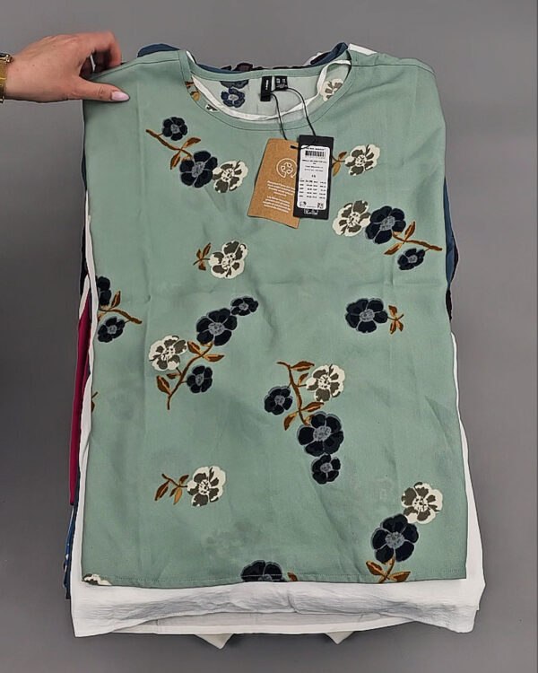 Фотография  572 - VERO MODA  Summer mix 045#13 кг, ЛОТ №8444 оптом в Пскове и Псковской области