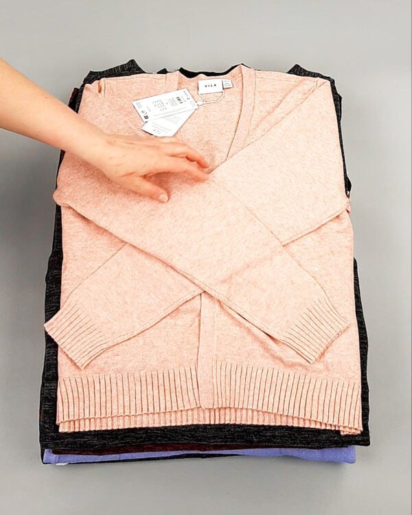 Фотография  357 - Джемпера легкие Bestseller+DK 035#7 кг, ЛОТ №8252 оптом в Пскове и Псковской области