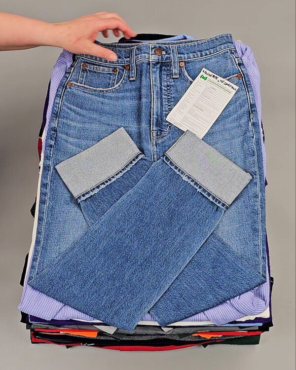 Фотография  472 - CANADA mix 084#50 кг, ЛОТ №8336 оптом в Пскове и Псковской области