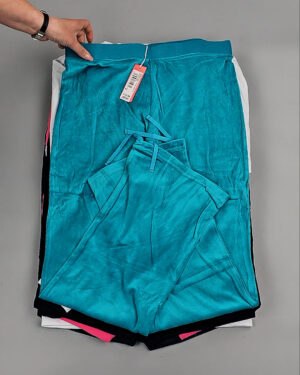 Фотография  391 - Спортивные костюмы  AD83#4 шт, ЛОТ №8637 оптом в Пскове и Псковской области