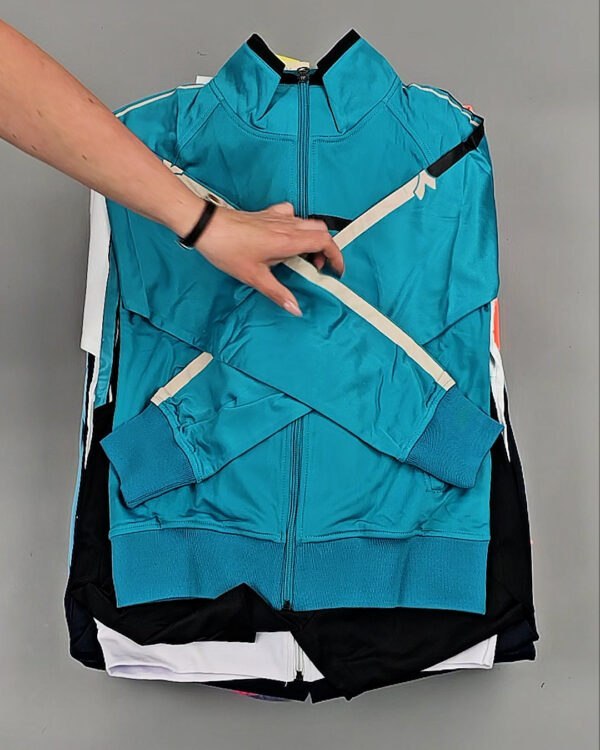 Фотография  347 - Спортивные костюмы  AD83#10 шт, ЛОТ №8640 оптом в Пскове и Псковской области