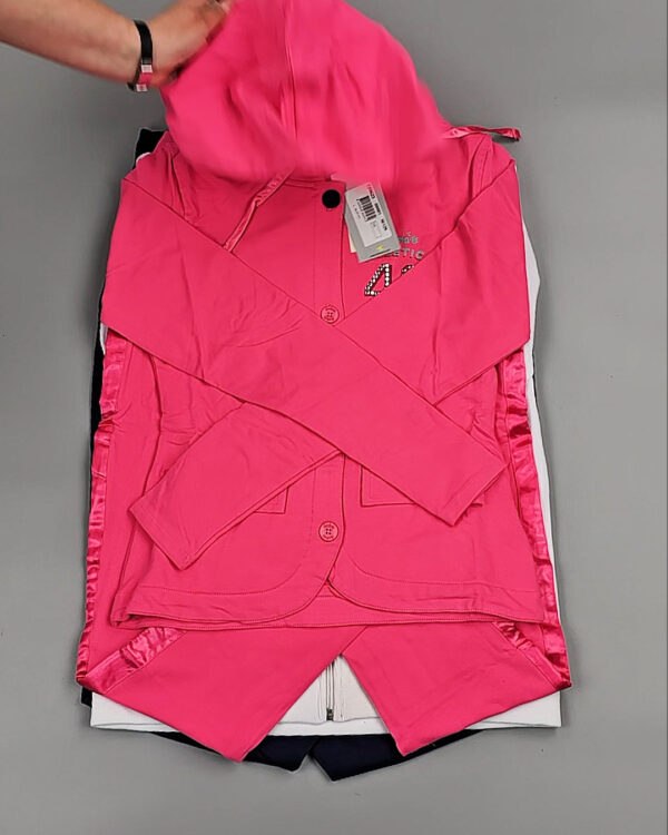 Фотография  470 - Спортивные костюмы  AD83#4 шт, ЛОТ №8637 оптом в Пскове и Псковской области