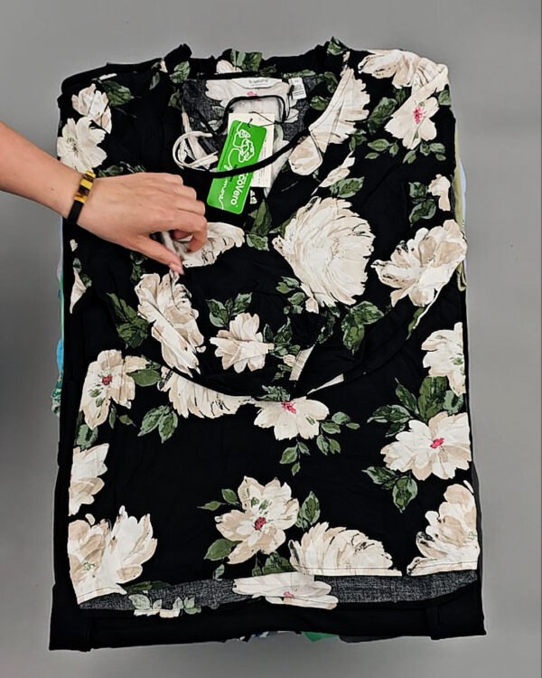 Фотография  975 - B.YOUNG Summer mix 045#15 кг, ЛОТ №8567 оптом в Пскове и Псковской области