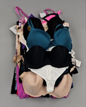 Купить Купальники Nordstrom 124#2,8 кг, ЛОТ №8490 оптом в Пскове и Псковской области