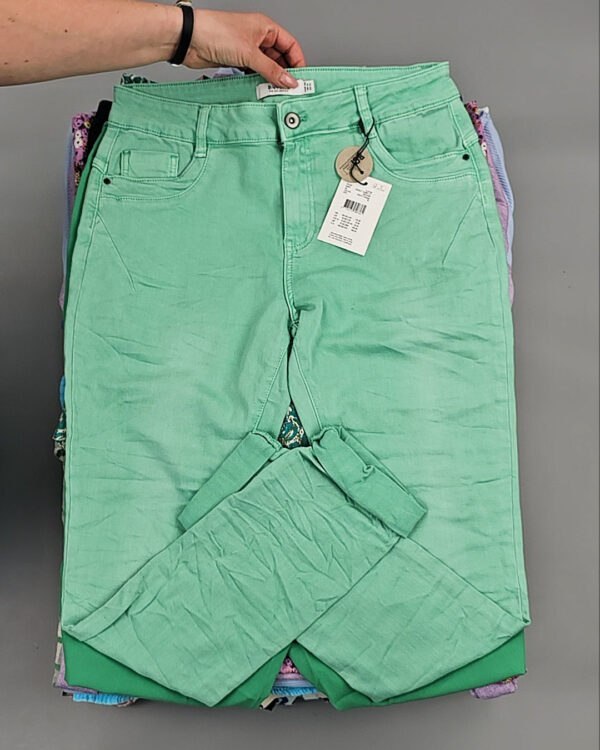 Фотография  500 - B.YOUNG Summer mix 045#15 кг, ЛОТ №8567 оптом в Пскове и Псковской области