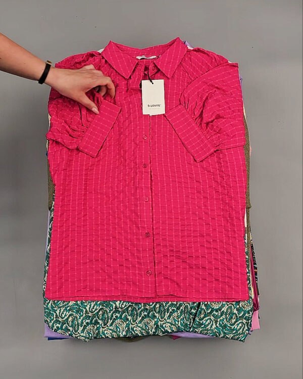 Фотография  343 - B.YOUNG Summer mix 045#15 кг, ЛОТ №8570 оптом в Пскове и Псковской области