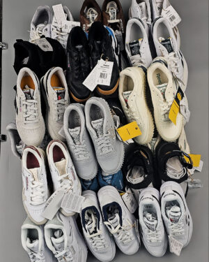 Купить Кроссовки Reebok#23 шт, ЛОТ №8896 оптом в Пскове и Псковской области