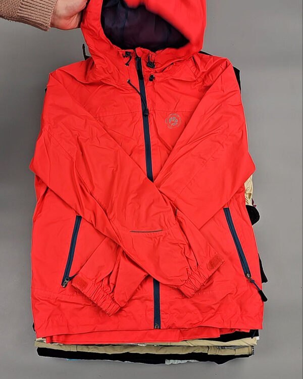 Фотография  740 - Ветровки женские#25 кг, ЛОТ № ВК0086 оптом в Пскове и Псковской области