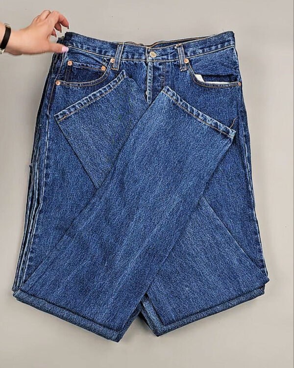 Фотография  676 - Джинсы LEVIS муж #6,3 кг, ЛОТ №8759 оптом в Пскове и Псковской области