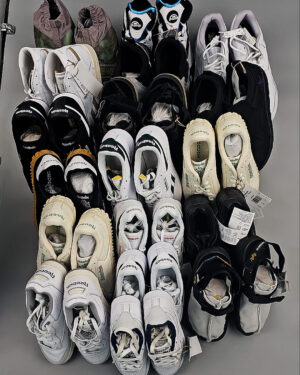 Купить Кроссовки Reebok#23 шт, ЛОТ №8895 оптом в Пскове и Псковской области