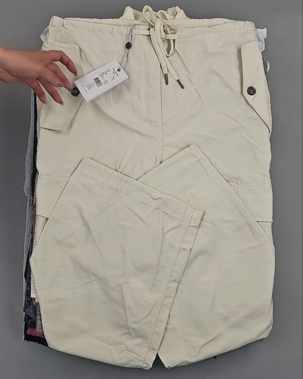 Фотография  350 - CO COUTURE mix 075#25 шт, ЛОТ №9008 оптом в Пскове и Псковской области