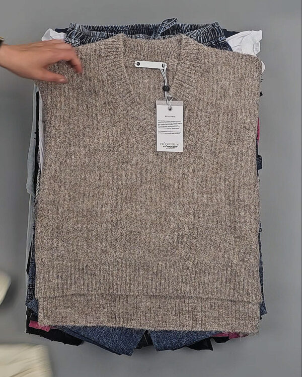 Фотография  235 - CO COUTURE mix 075#25 шт, ЛОТ №9008 оптом в Пскове и Псковской области