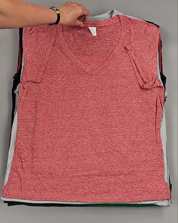 Фотография  499 - Футболки СТОК CAN 084#5 кг, ЛОТ №9000 оптом в Пскове и Псковской области