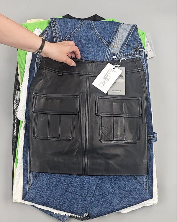 Фотография  751 - CO COUTURE mix 075#25 шт, ЛОТ №9010 оптом в Пскове и Псковской области