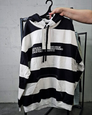 Фотография  281 - LACOSTE, CALVIN KLEIN, TOMMY HILFIGER, GUESS + 075#20 шт, ЛОТ №9072 оптом в Пскове и Псковской области