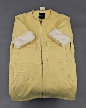 Купить Верхняя одежда Корея 085#15 кг, ЛОТ № СТ-9249 оптом в Пскове и Псковской области