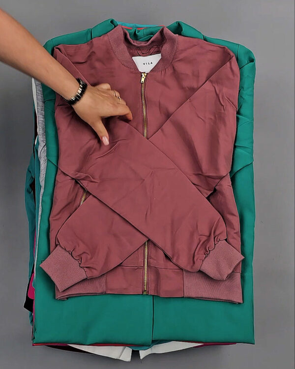 Фотография  972 - Толстовки+Верхняя одежда Bestseller Summer 045 B#7,2 кг, ЛОТ СТ-9323 оптом в Пскове и Псковской области