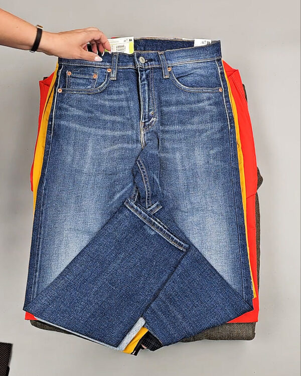 Фотография  875 - Levis mix SW 03#10 кг, ЛОТ СТ-9167 оптом в Пскове и Псковской области